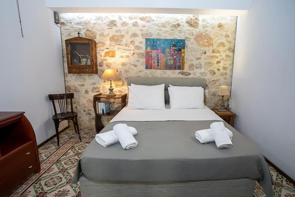 Malama'S Maisonette At The Historic Center Candia Esterno foto