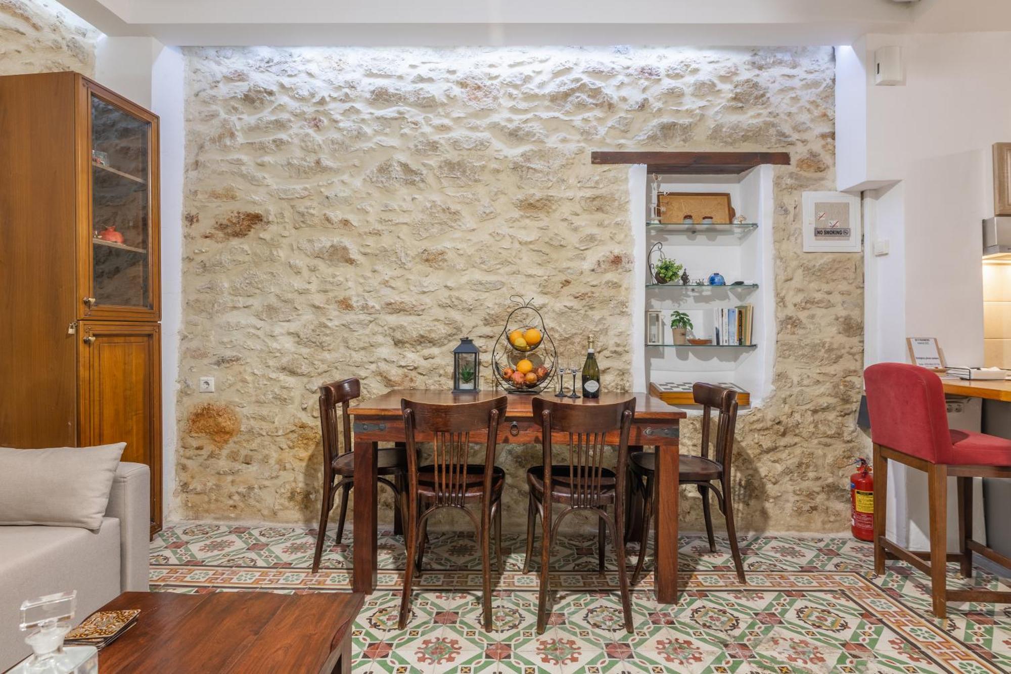 Malama'S Maisonette At The Historic Center Candia Esterno foto