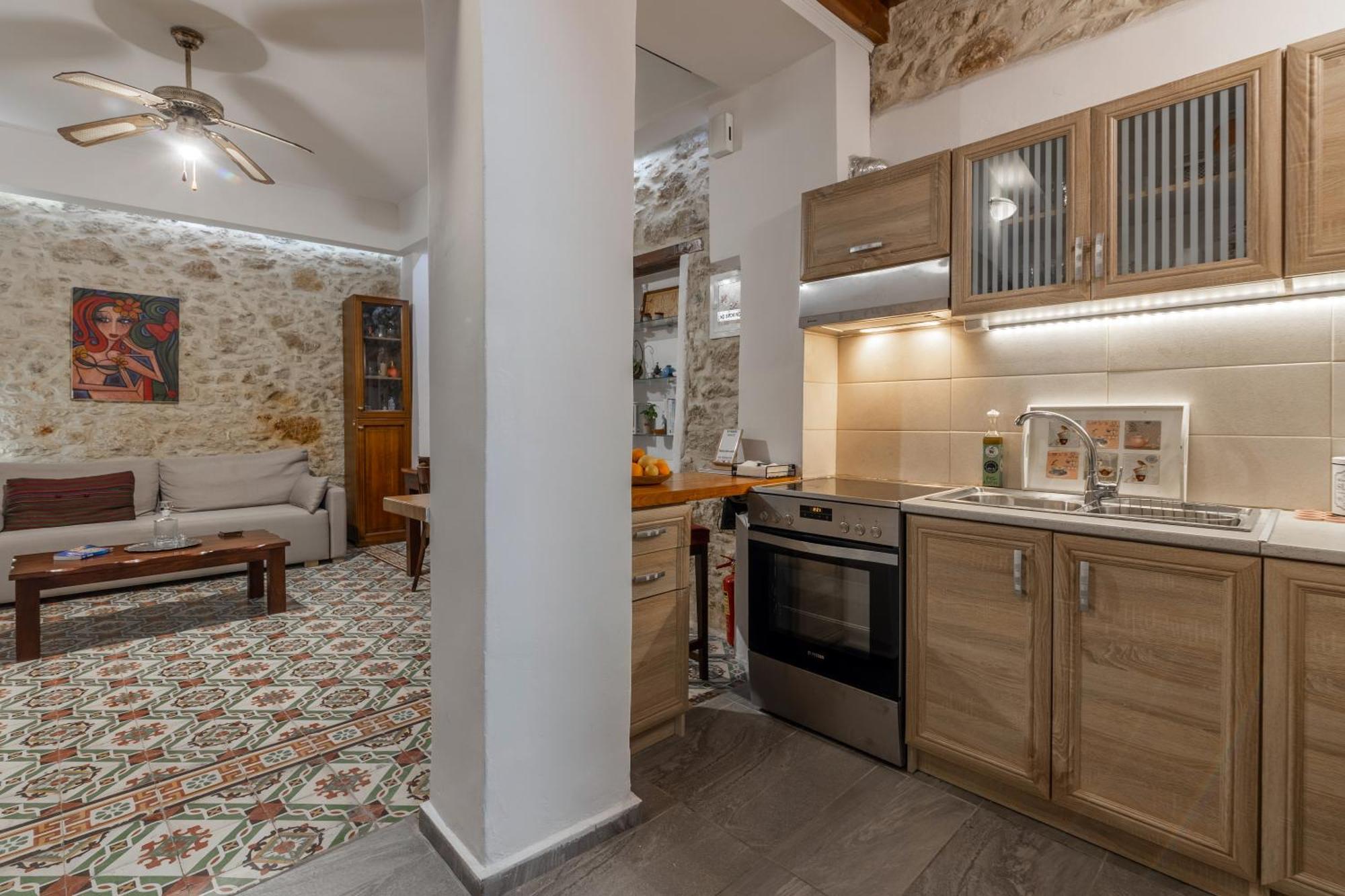 Malama'S Maisonette At The Historic Center Candia Esterno foto